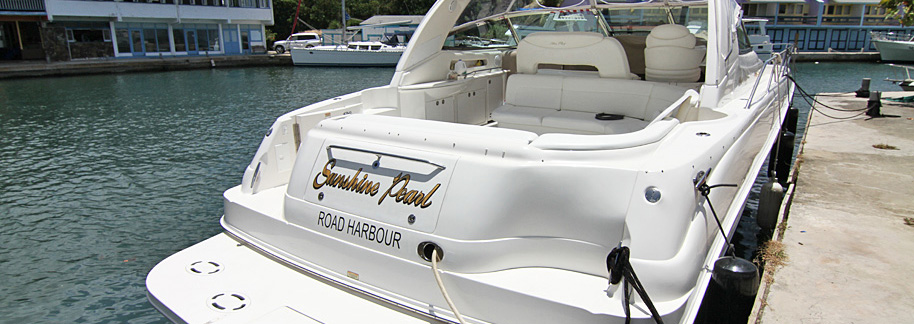 Powerboat charter in a dream location - True Blue Power Boats
